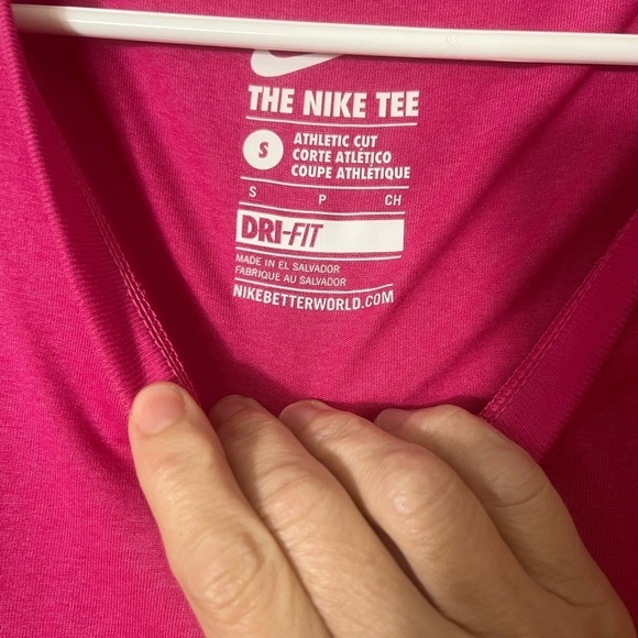 Women’s Pink Nike Athletic Cut V Neck Tee Shirt DRI-FIT Size Small - Picture 3 of 6